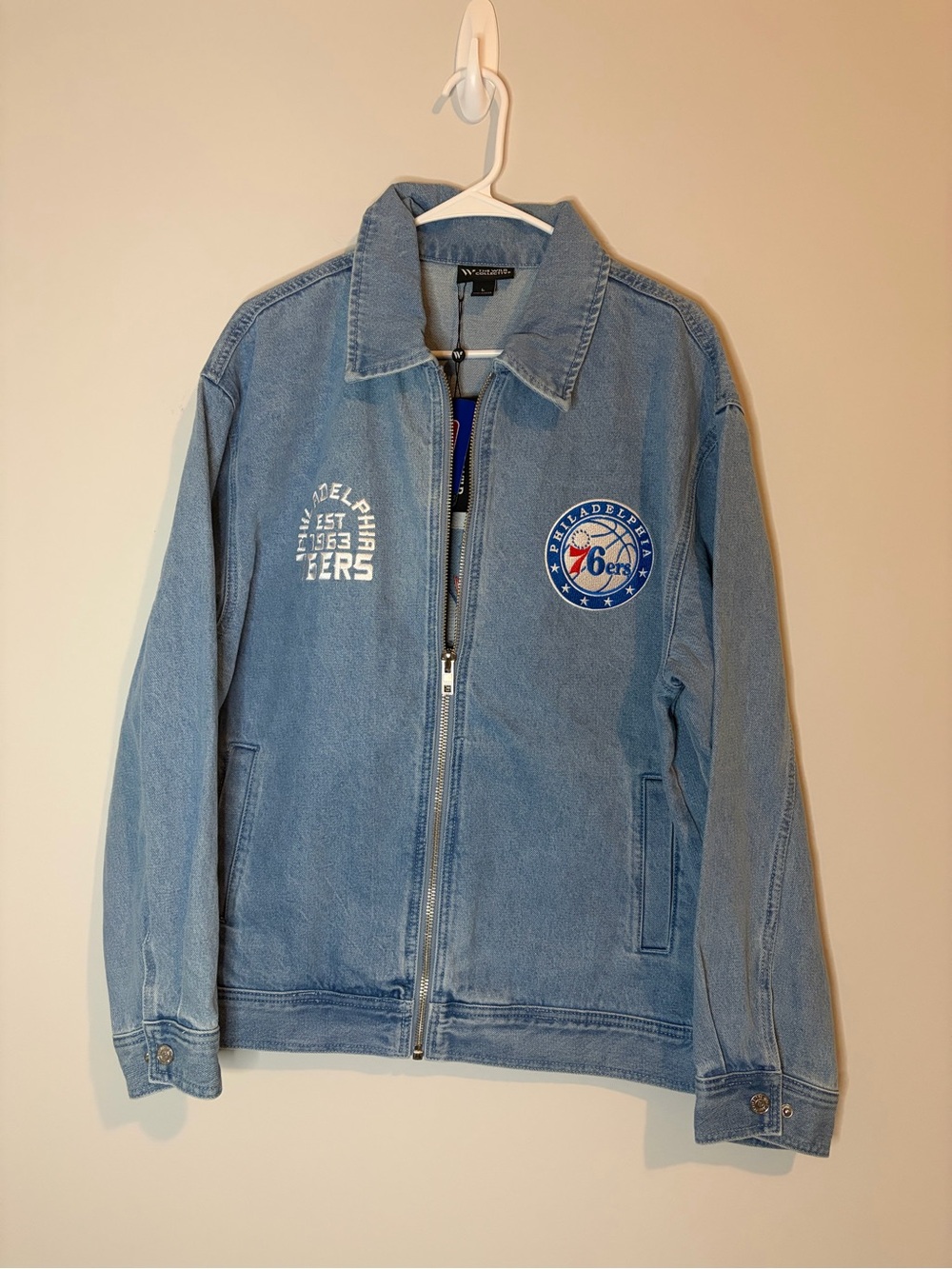 NWT Women's NBA Philadelphia 76ers Zip Up Denim Jacket Embroidered Size L